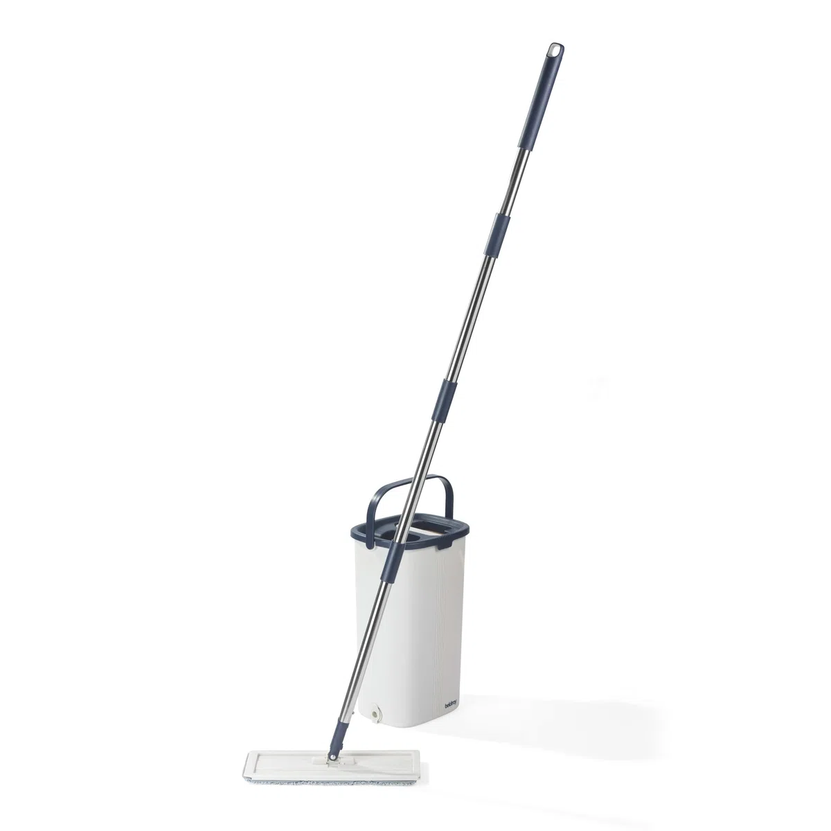 Beldray Ensemble serpillère Plate et Seau de 4 L avec 2 Compartiments pour tremper/essorer et enlever la saleté, 2 têtes en Microfibre lavables en Machine, Sol Dur, Compact, léger